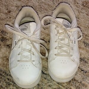 Puma White Sneakers Classic Low-Top Design